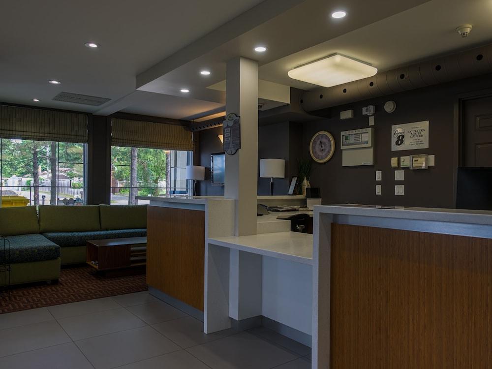 Super 8 By Wyndham Sault Ste Marie On Hotel Ngoại thất bức ảnh