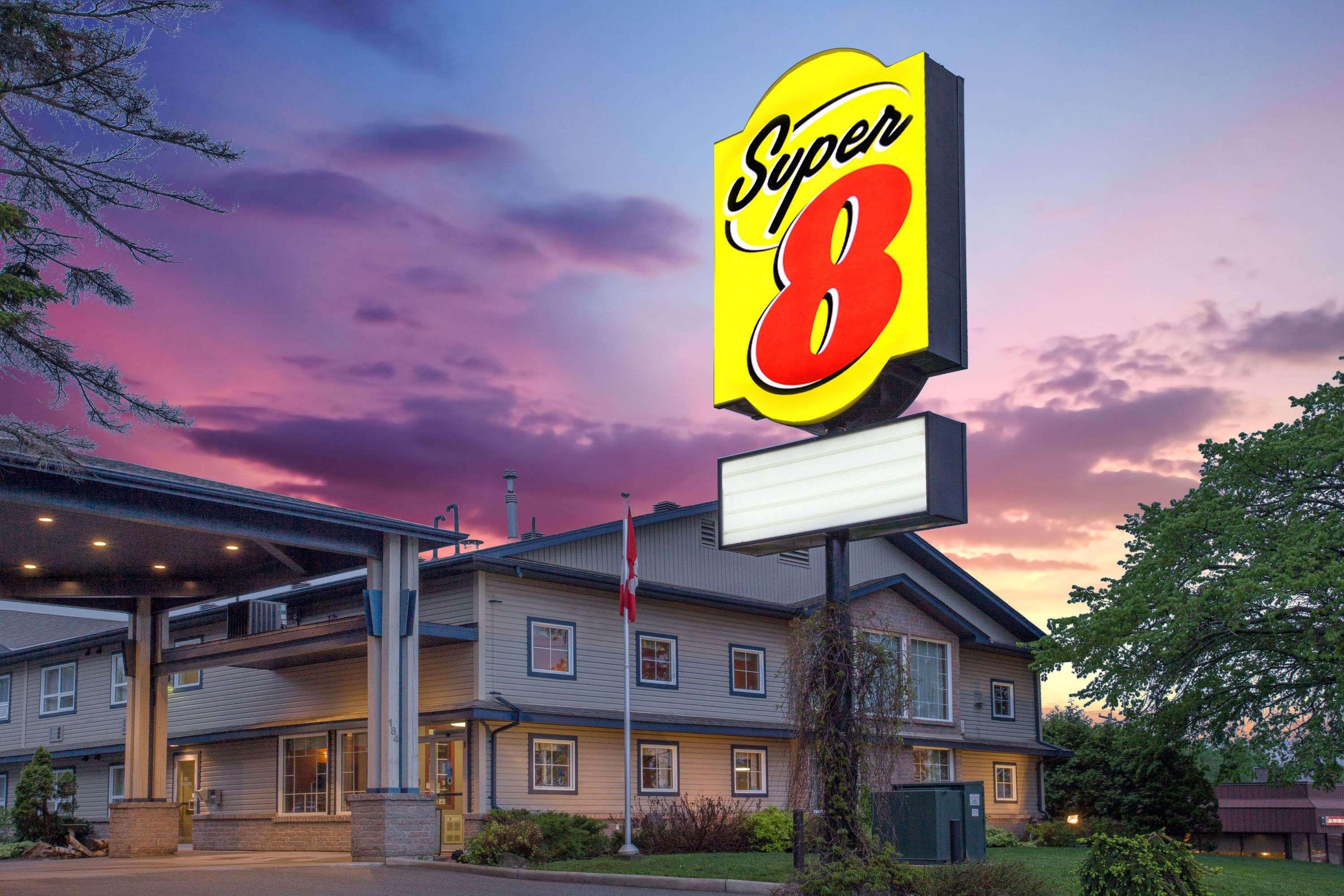 Super 8 By Wyndham Sault Ste Marie On Hotel Ngoại thất bức ảnh