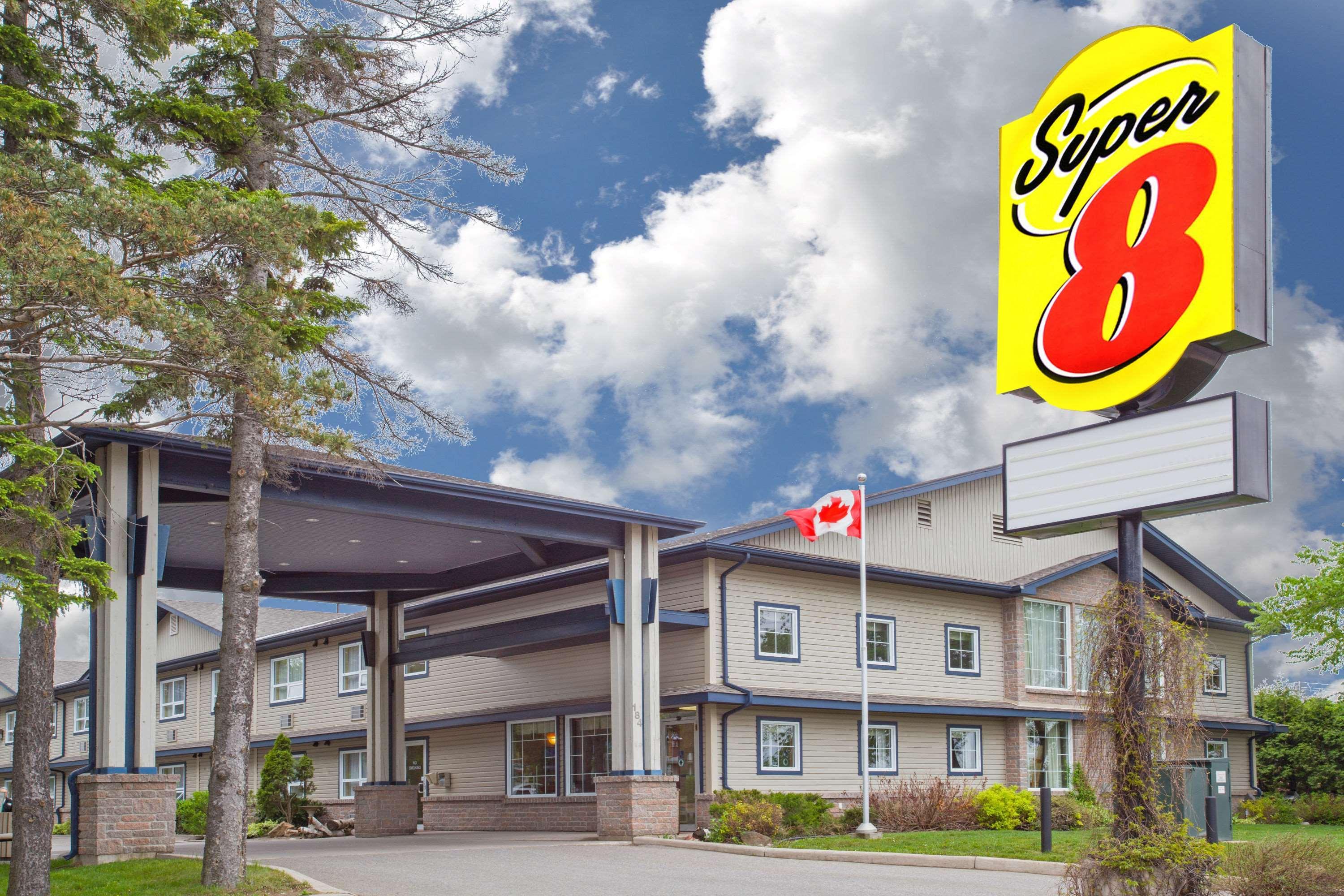 Super 8 By Wyndham Sault Ste Marie On Hotel Ngoại thất bức ảnh